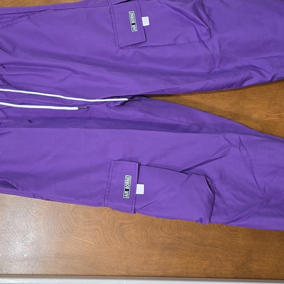 No Boundaries Purple Cargo Pants - Picture 5 of 6